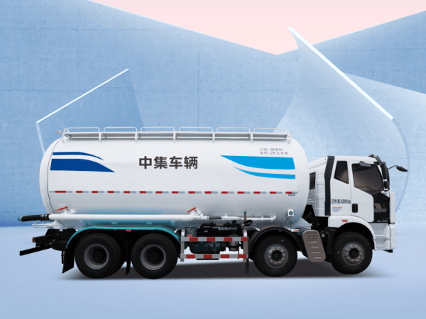 中集車輛粉罐家族實(shí)力登場，揭秘粉粒物料運(yùn)輸車的"高效可靠"之道！