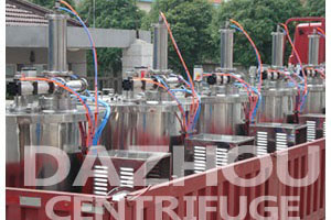 潔凈型全自動(dòng)刮刀離心機(jī)是制藥行業(yè)首選